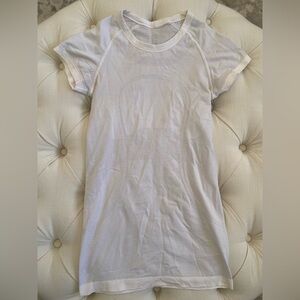 Lululemon White Swiftly T Shirt sz 2